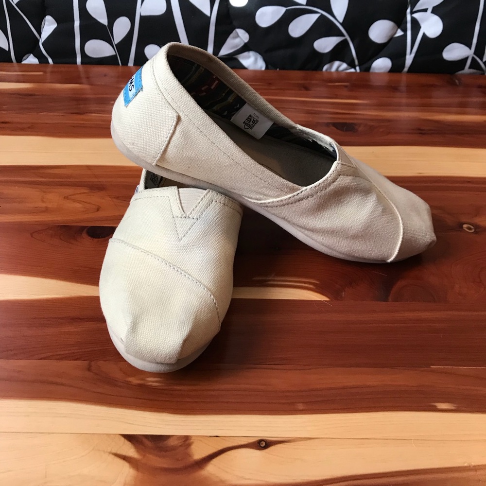 White Toms